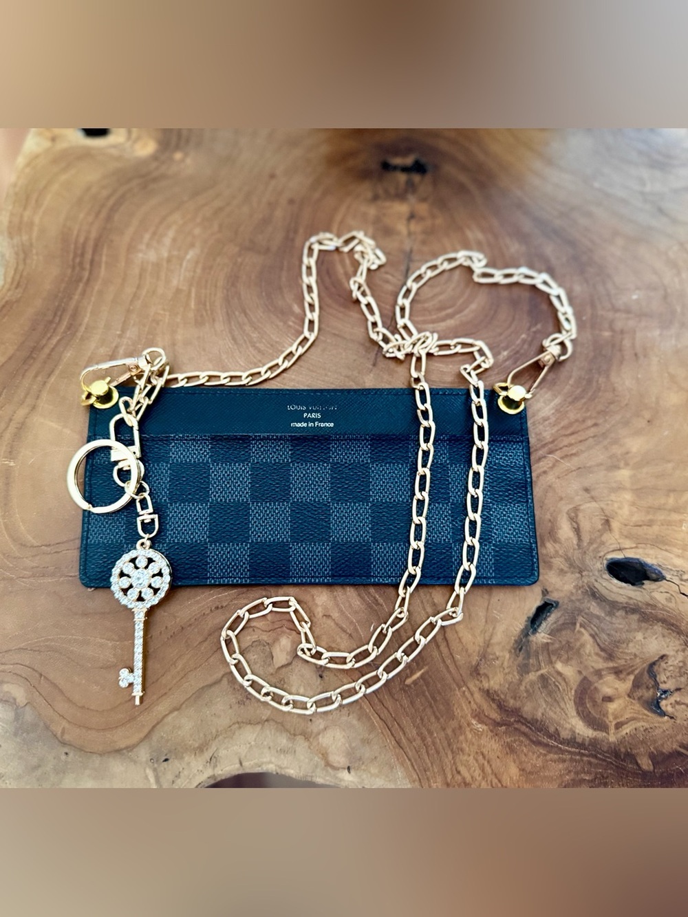 Just in 🔥 Louis Vuitton insert Card
Holder Damier
Graphite wallet reinvented b+ - Picture 2 of 14
